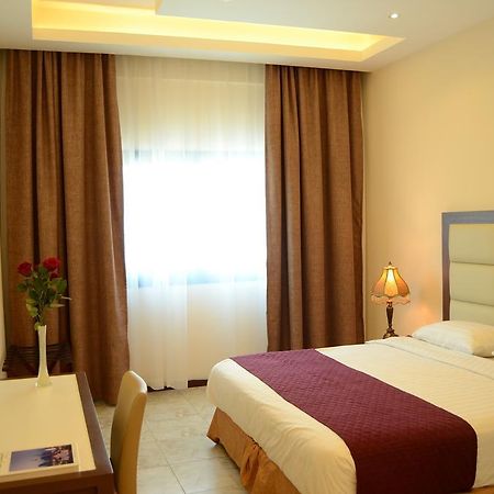 Arcadia Hotel Suites Sharjah Exteriör bild