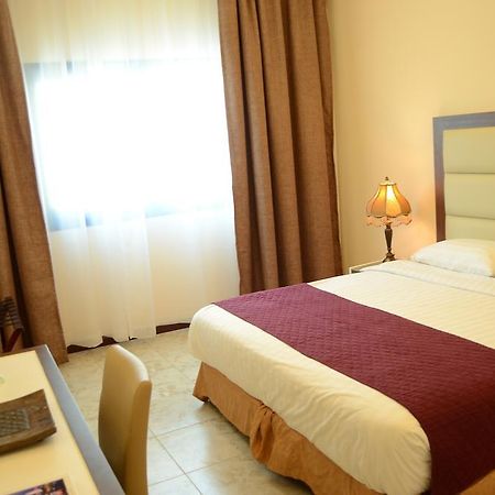Arcadia Hotel Suites Sharjah Exteriör bild