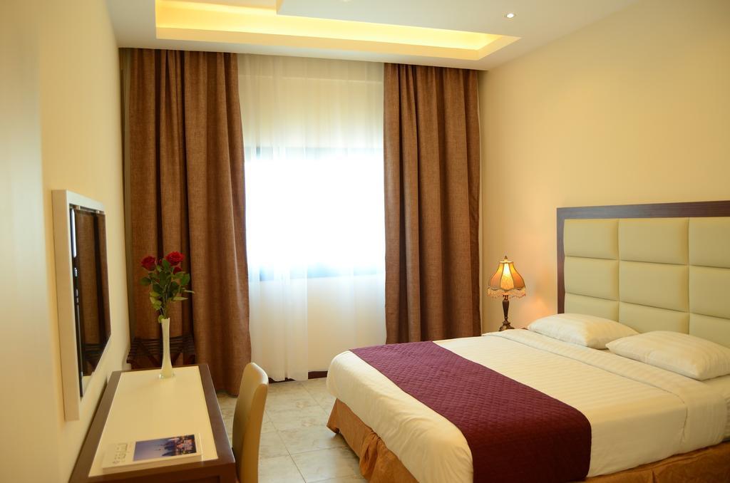 Arcadia Hotel Suites Sharjah Exteriör bild