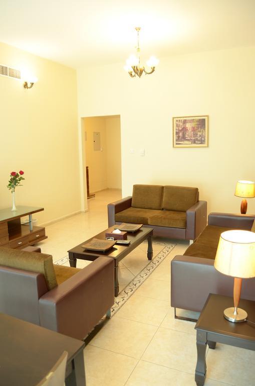 Arcadia Hotel Suites Sharjah Exteriör bild