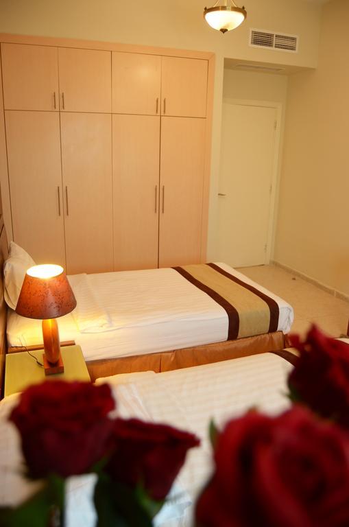 Arcadia Hotel Suites Sharjah Exteriör bild