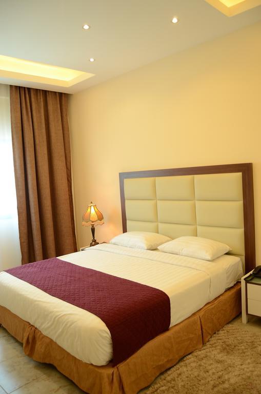 Arcadia Hotel Suites Sharjah Exteriör bild